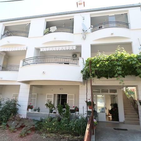 Dinka Guesthouse Makarska Exteriör bild