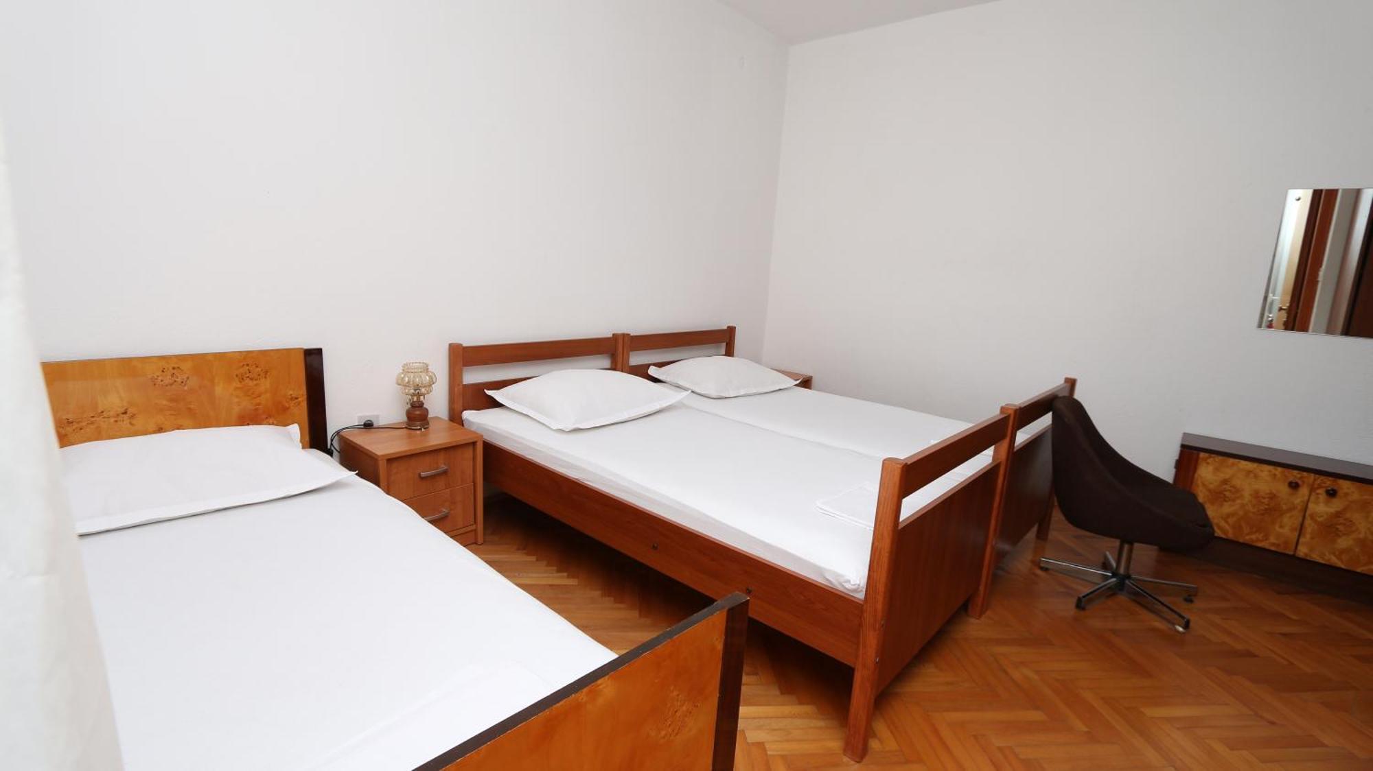 Dinka Guesthouse Makarska Exteriör bild