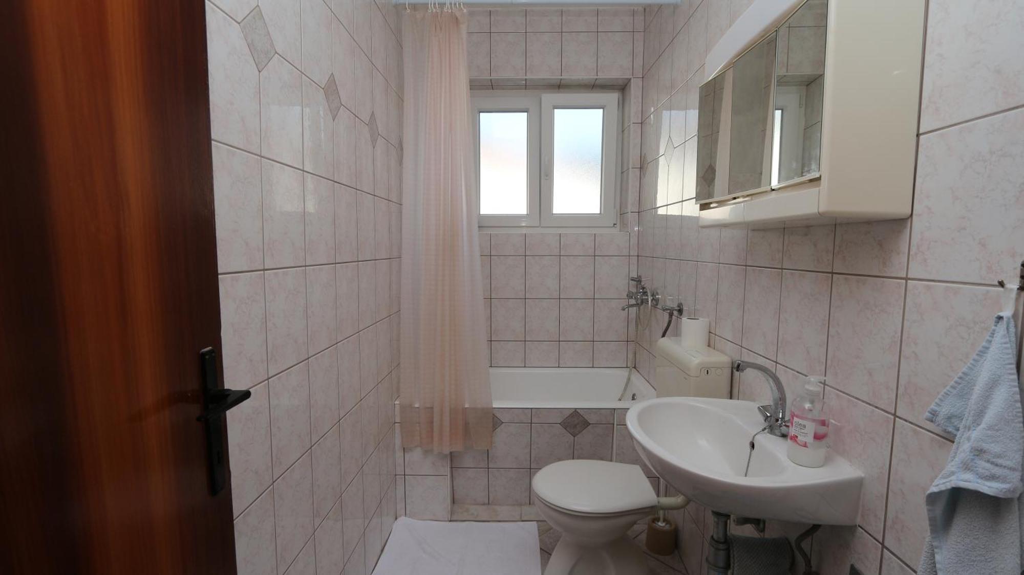 Dinka Guesthouse Makarska Exteriör bild