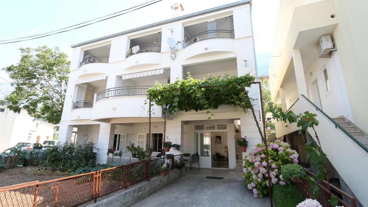 Dinka Guesthouse Makarska Exteriör bild