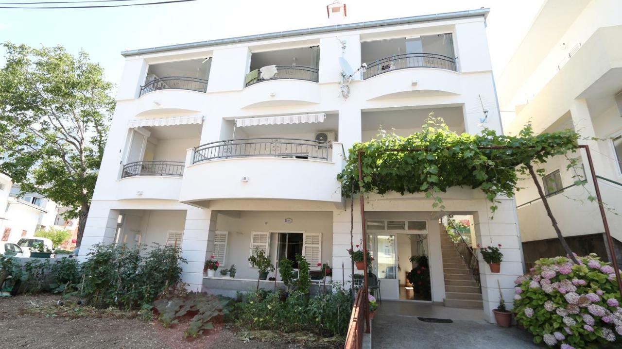 Dinka Guesthouse Makarska Exteriör bild