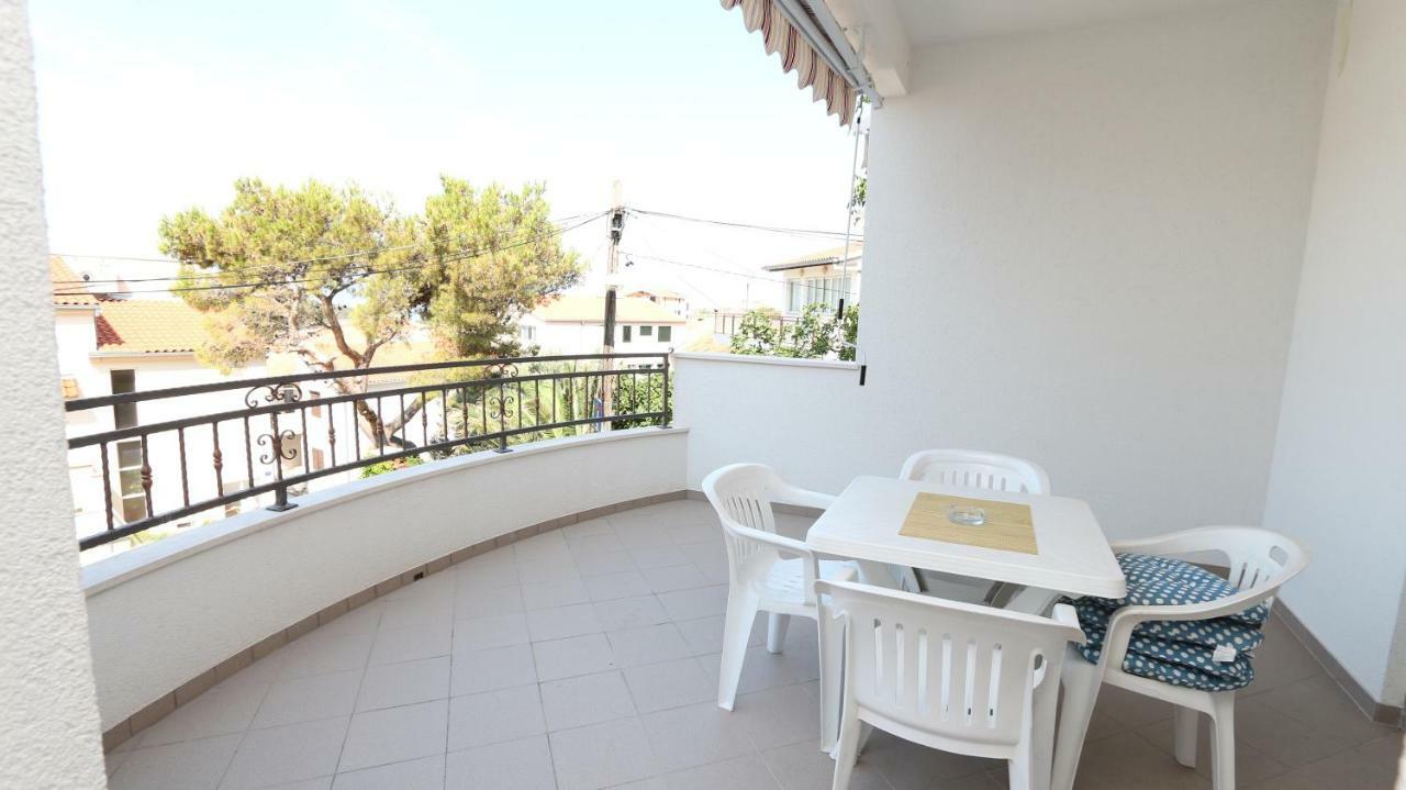 Dinka Guesthouse Makarska Exteriör bild