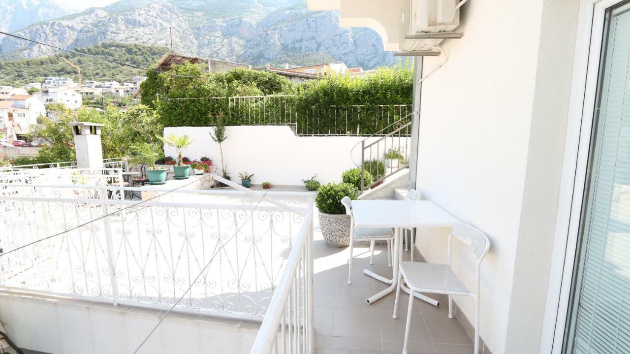 Dinka Guesthouse Makarska Exteriör bild