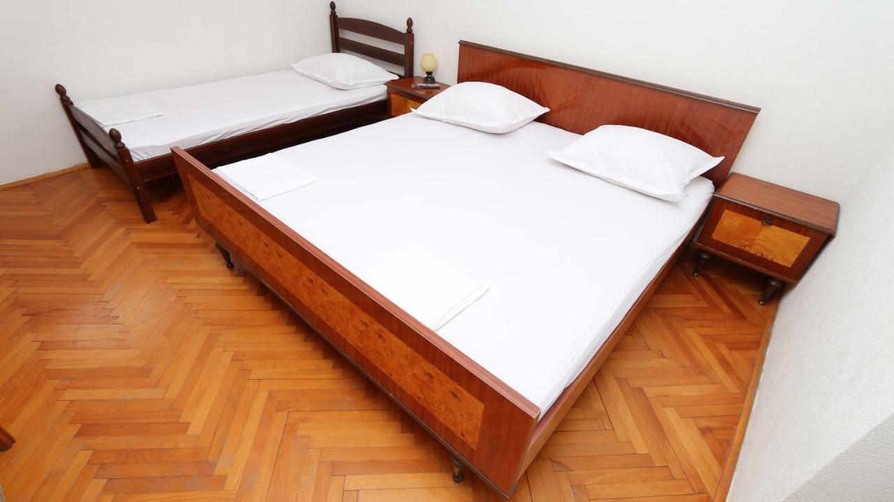Dinka Guesthouse Makarska Exteriör bild