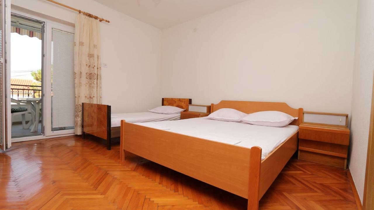 Dinka Guesthouse Makarska Exteriör bild