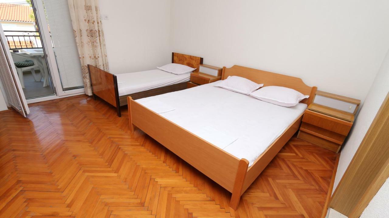 Dinka Guesthouse Makarska Exteriör bild