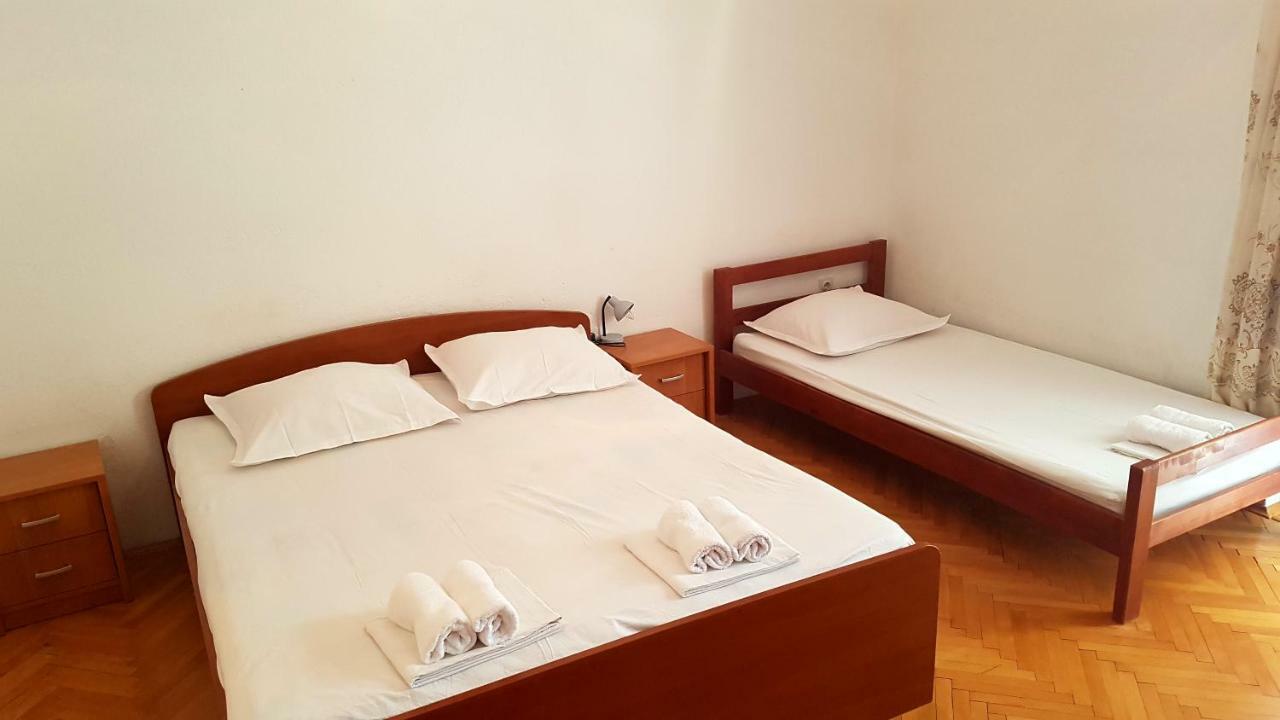 Dinka Guesthouse Makarska Exteriör bild